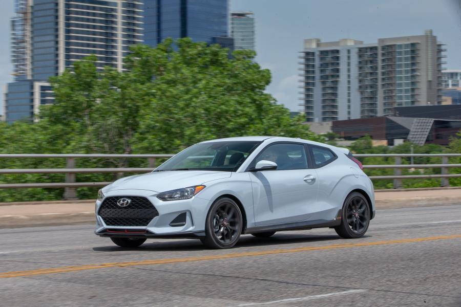  Hyundai Veloster Turbo R-Spec 2018 года  (NA) (фото 36 из 44)